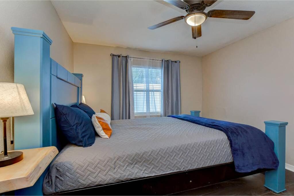 Driftwood Castle Urban Oasis With Firepit Near Convention Center And Amalie Arena, Room For 6 Tampa Exterior foto