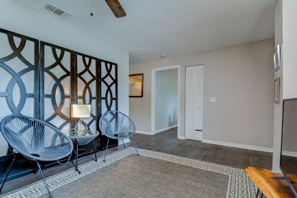 Driftwood Castle Urban Oasis With Firepit Near Convention Center And Amalie Arena, Room For 6 Tampa Exterior foto
