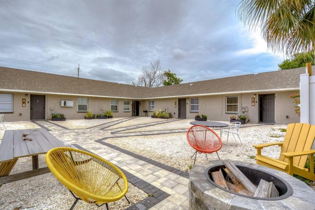Driftwood Castle Urban Oasis With Firepit Near Convention Center And Amalie Arena, Room For 6 Tampa Exterior foto